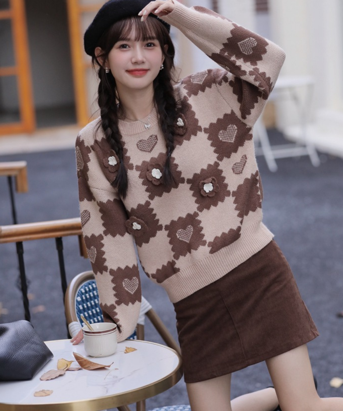 フラワーモチーフハート柄クルーネックニット