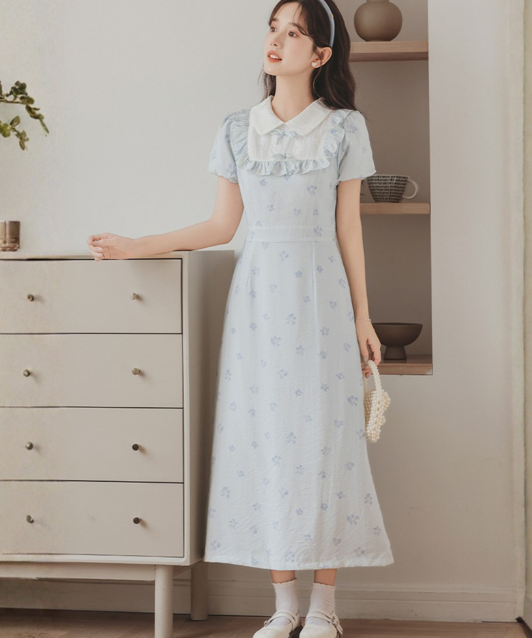 襟付き フリル 花柄 ワンピース ホワイト 襟付きフリル花柄半袖ワンピース – jemiremi（ジェミレミ）