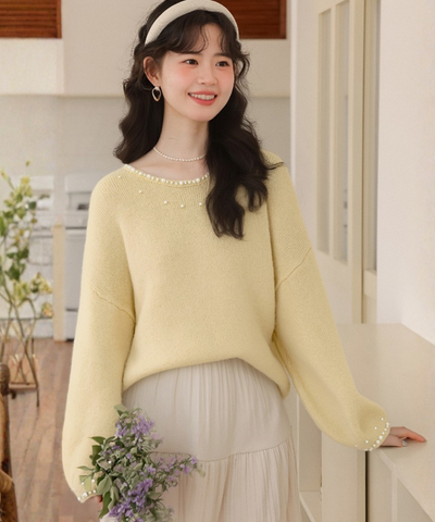 パール装飾ラウンドネックニット