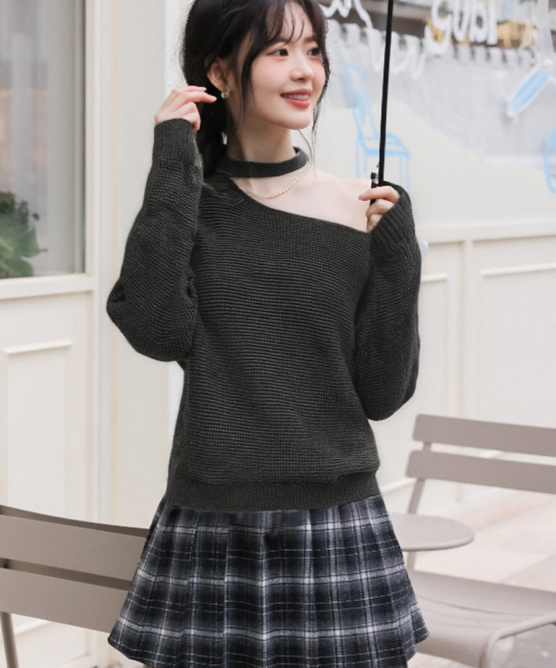 チョーカーデザインオフショルダーニット