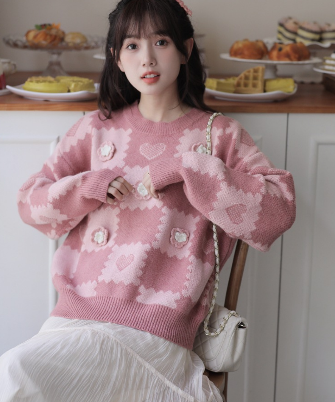 フラワーモチーフハート柄クルーネックニット