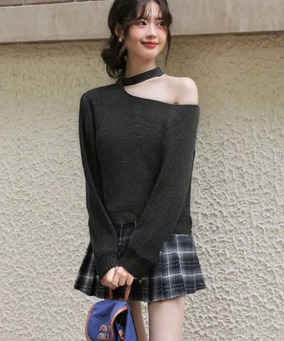 チョーカーデザインオフショルダーニット