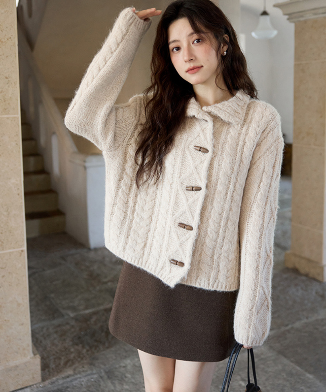 トグルボタンケーブルニットカーディガン