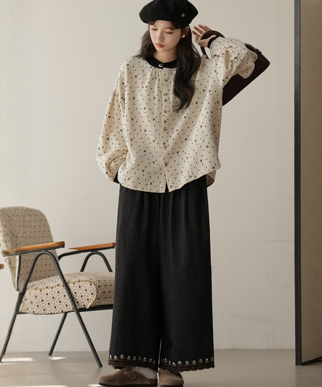 配色バンドカラー小花柄ブラウス