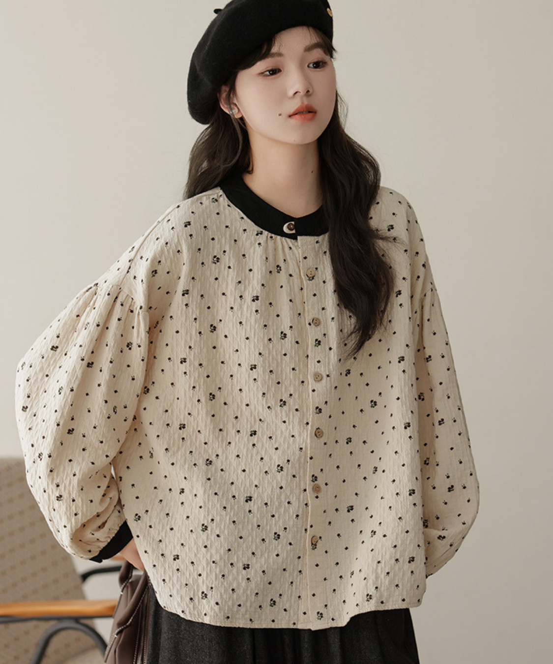 配色バンドカラー小花柄ブラウス