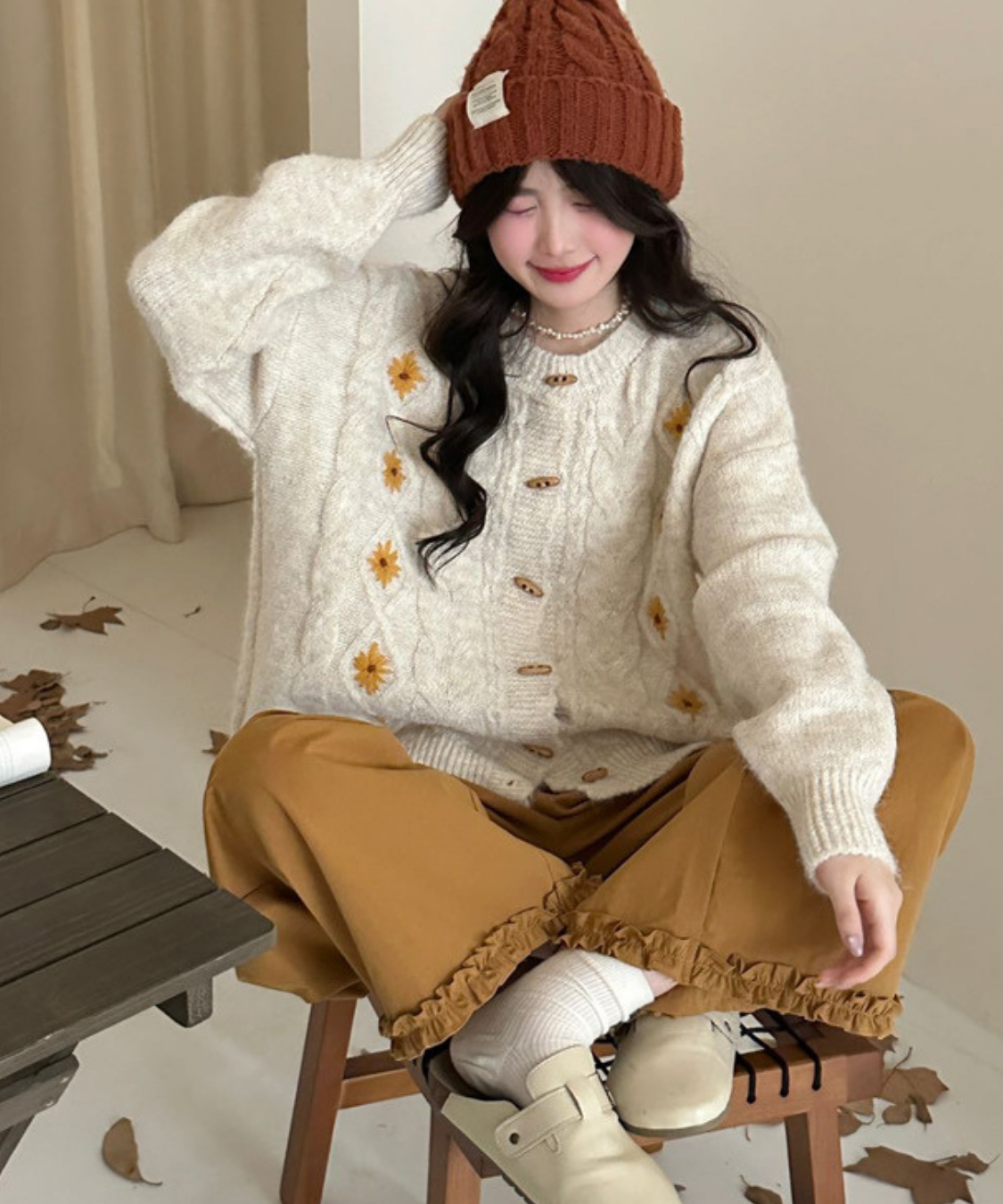 ナチュラルフラワーケーブルカーディガン