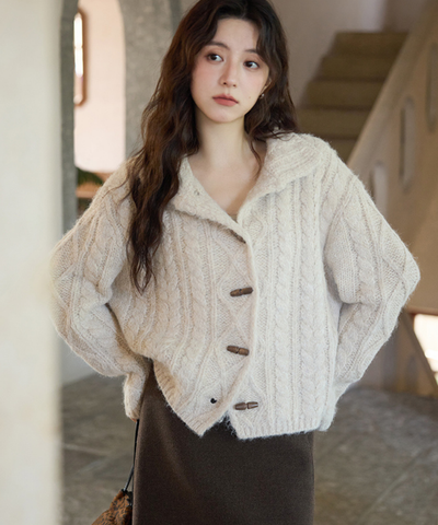 トグルボタンケーブルニットカーディガン