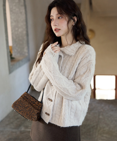 トグルボタンケーブルニットカーディガン