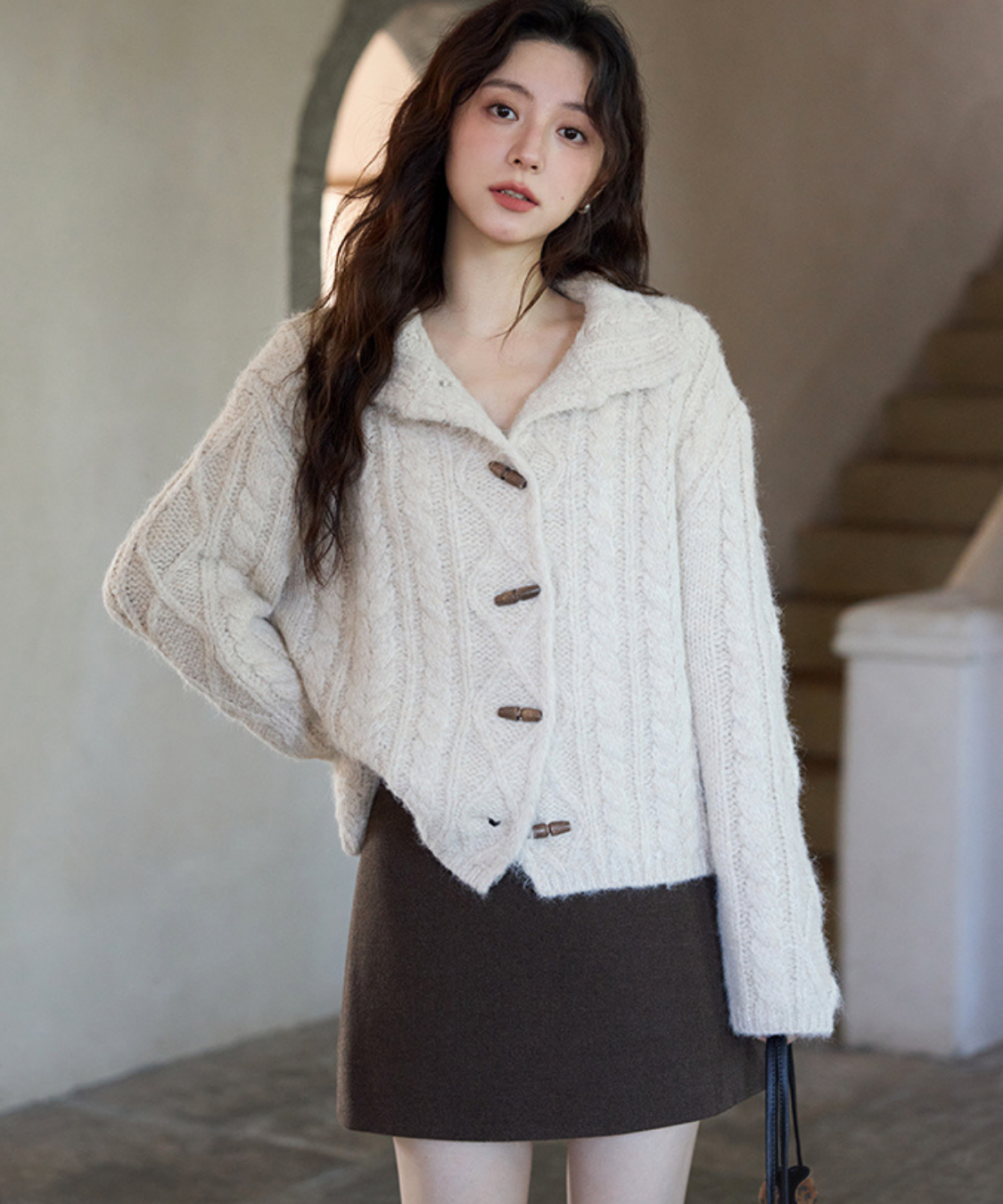 トグルボタンケーブルニットカーディガン