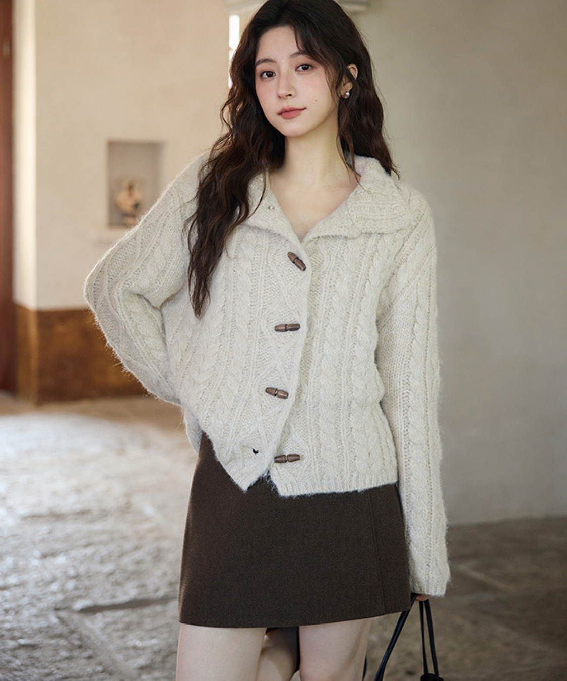 トグルボタンケーブルニットカーディガン