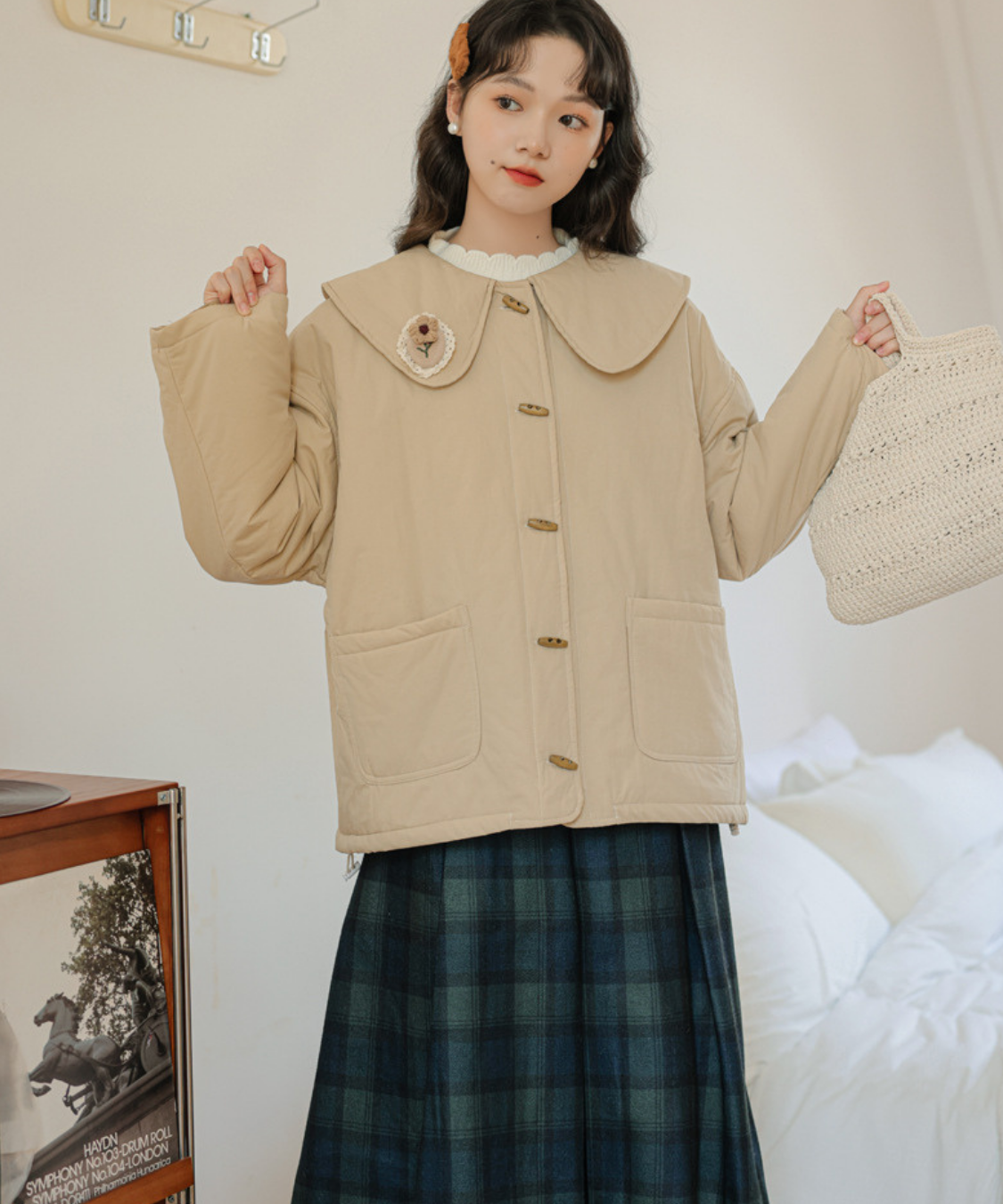 フラワーモチーフ付きビッグカラートグルジャケット