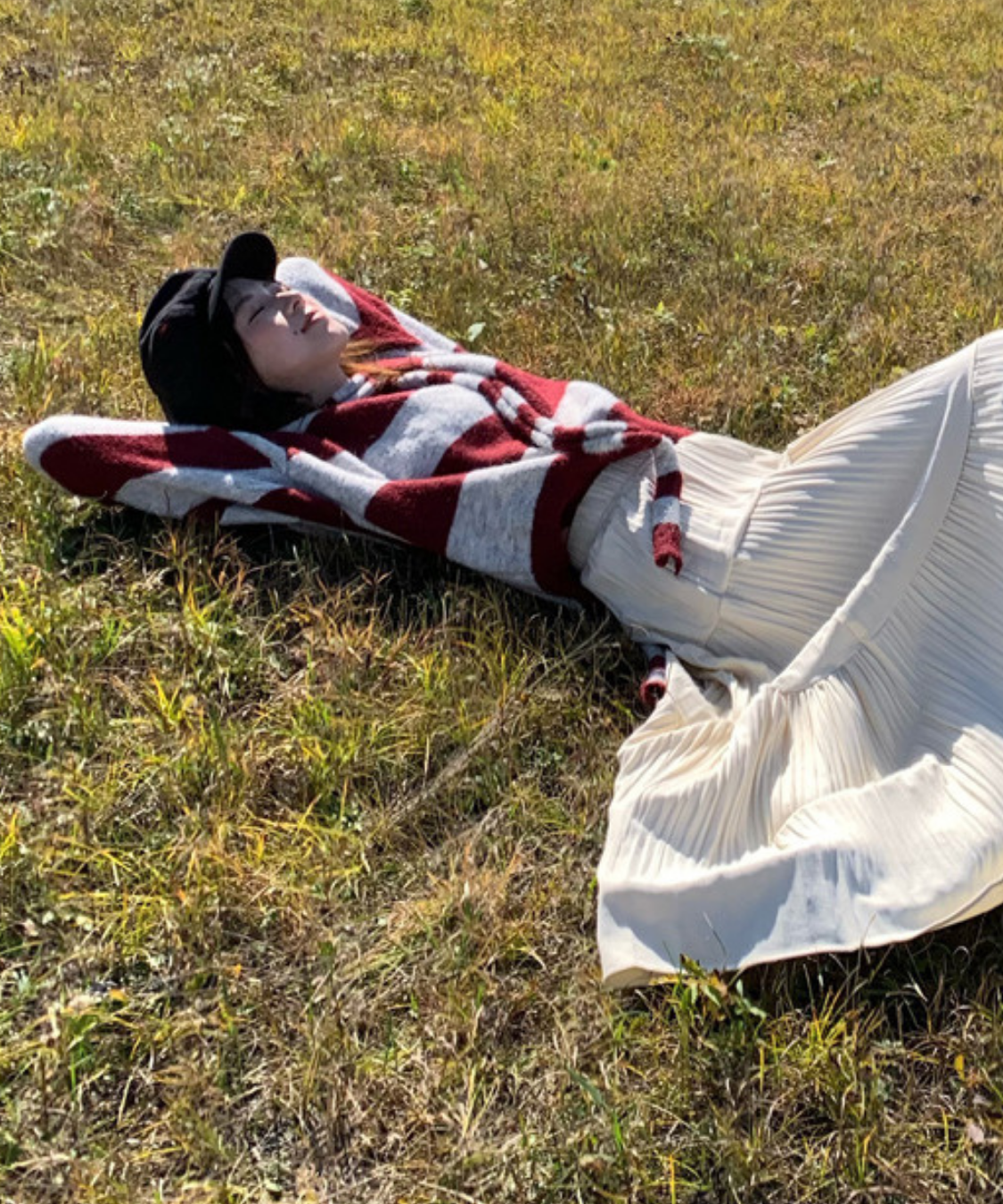 Vネックルーズボーダーニット