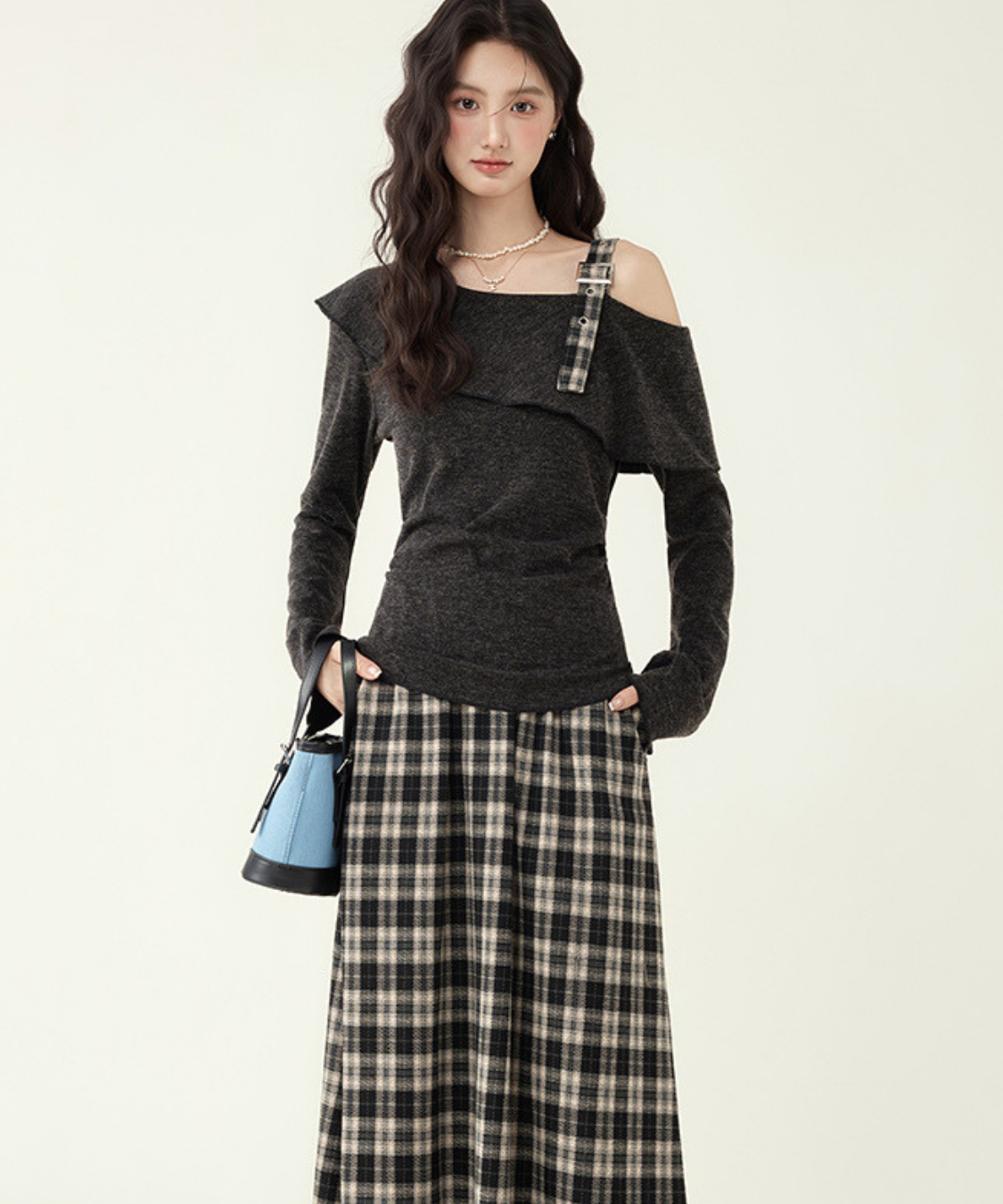 アシンメトリーボートネックトップス＋チェックフレアスカート 2点セット