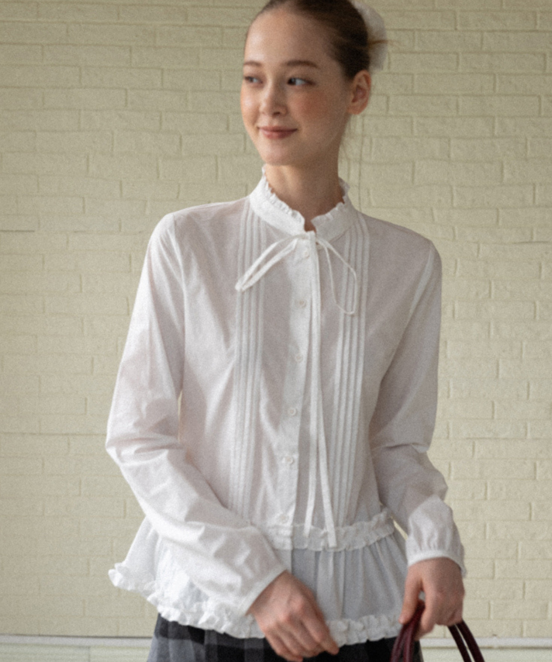 フリルスタンドカラーペプラムブラウス