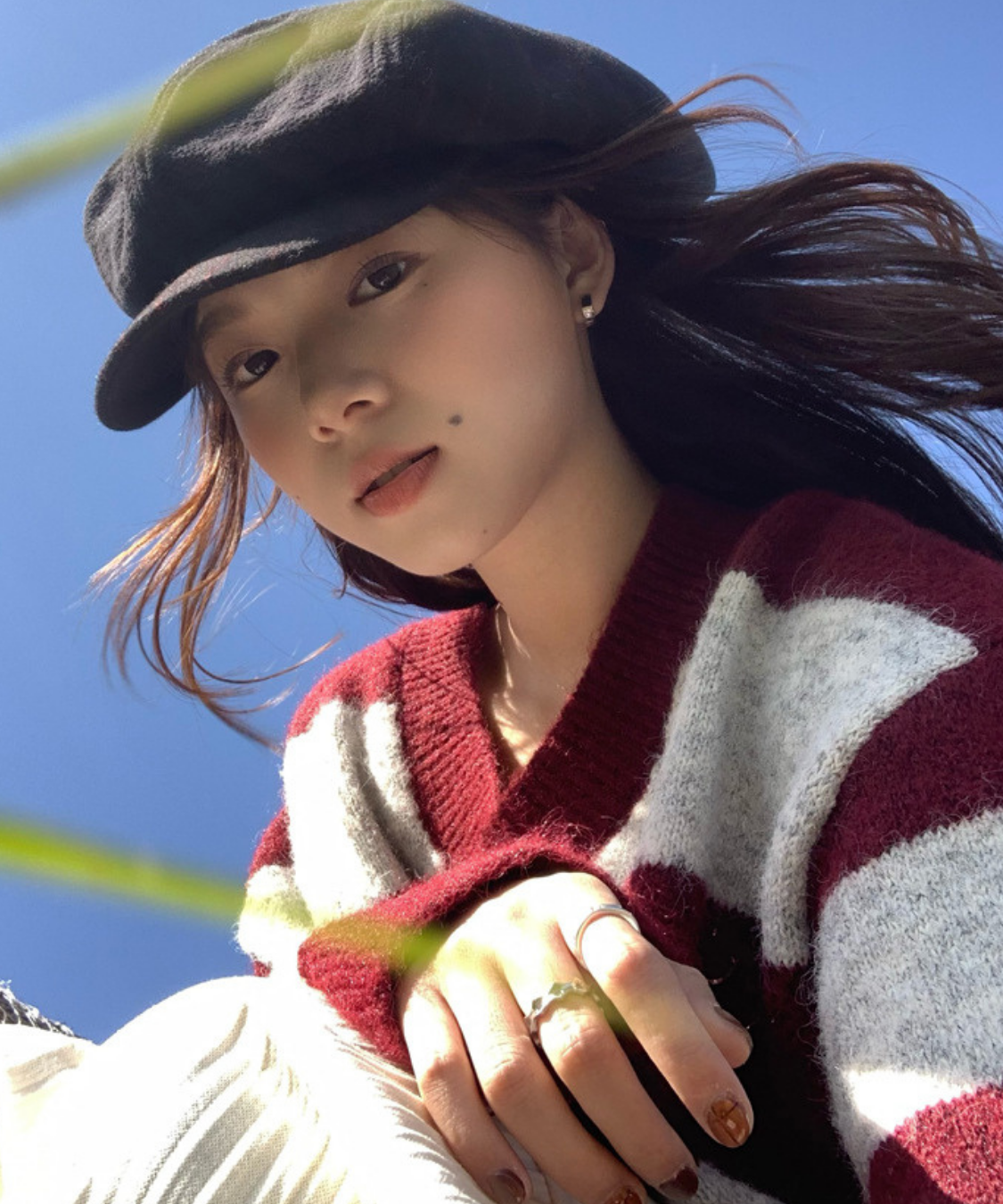 Vネックルーズボーダーニット