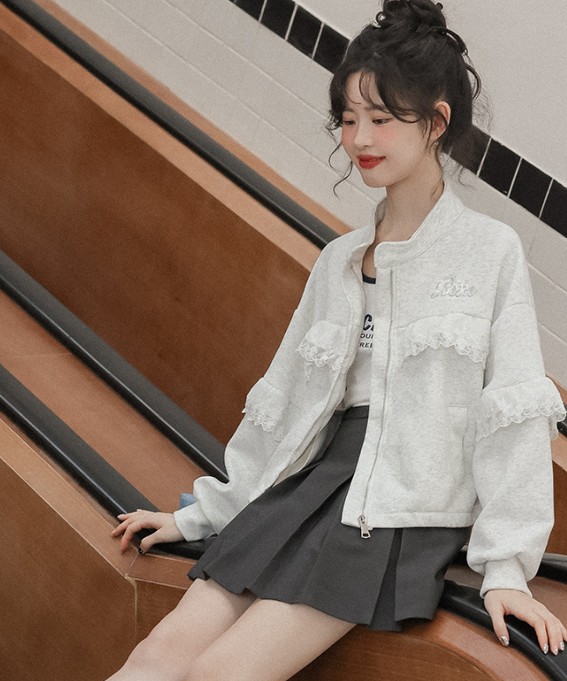 スタンドカラーレーススウェットジャケット