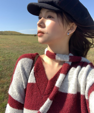 Vネックルーズボーダーニット