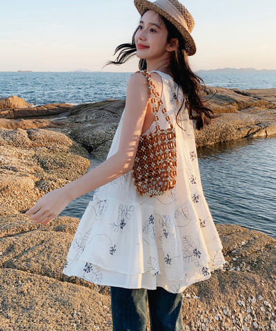 ボタニカル刺繍段切替フレアブラウス