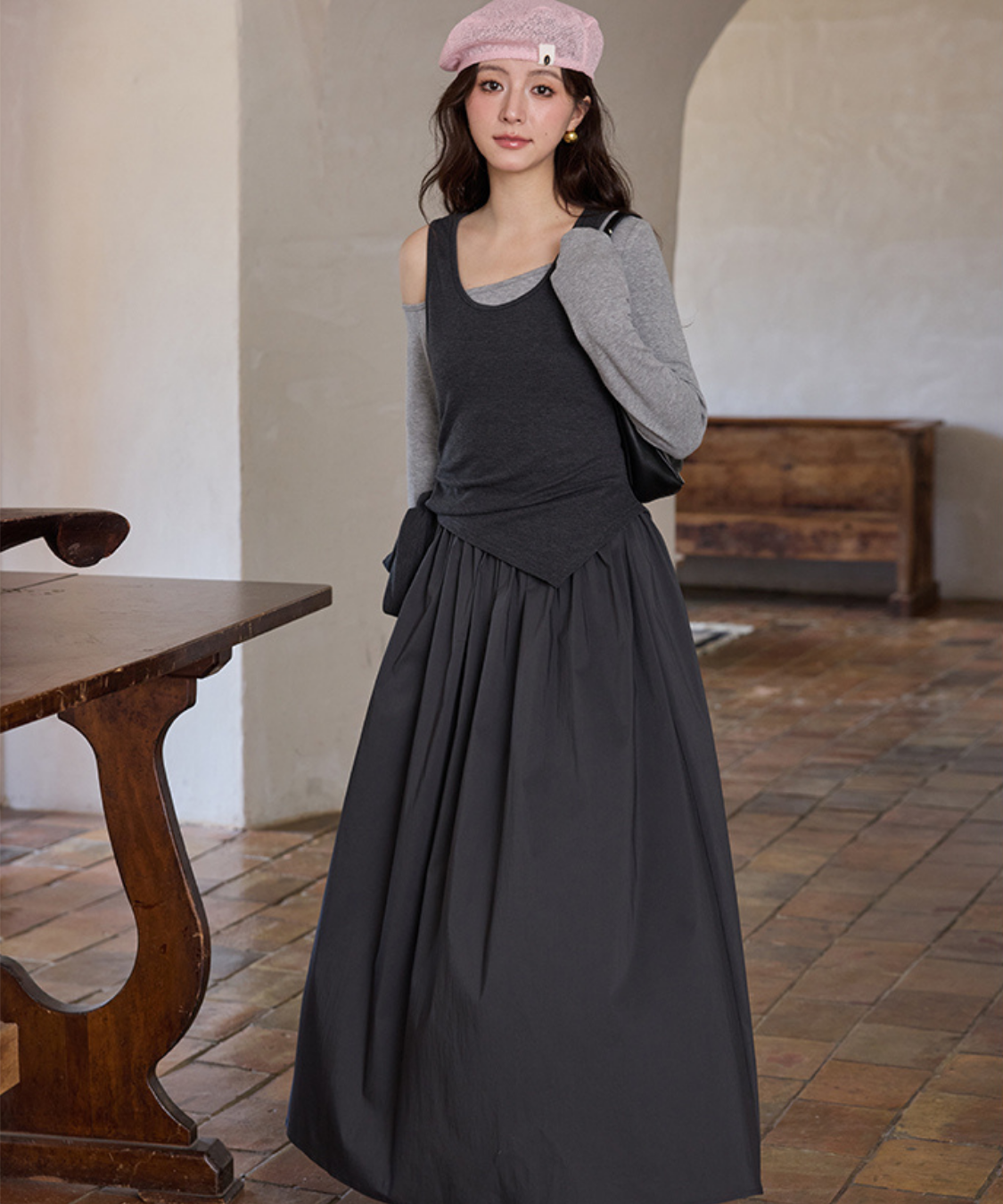 アシンメトリーノースリーブ+ワンショルダー風ワンピース2点セット アシンメトリーノースリーブ+ワンショルダー風ワンピース2点セット