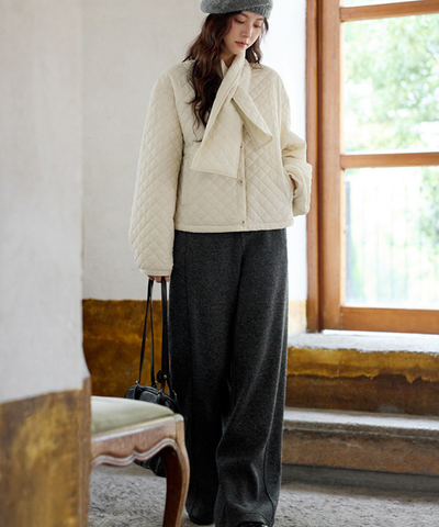 マフラー付きダイヤキルティングジャケット