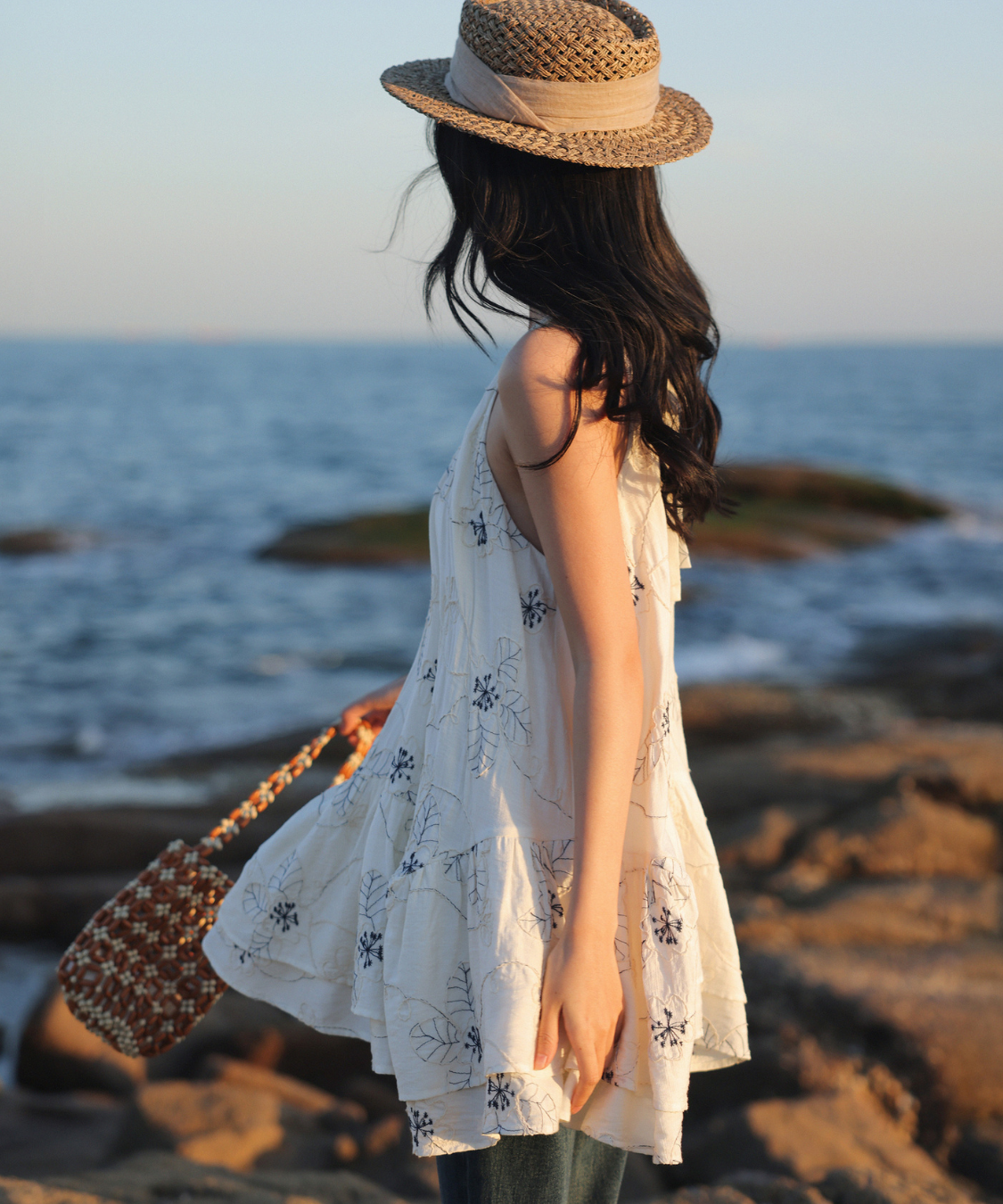 ボタニカル刺繍段切替フレアブラウス