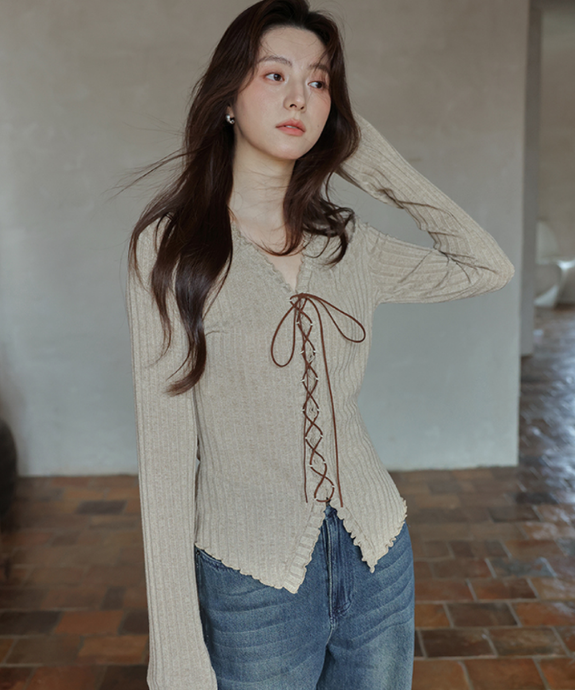 フロントレースアップリブメロウカットソー