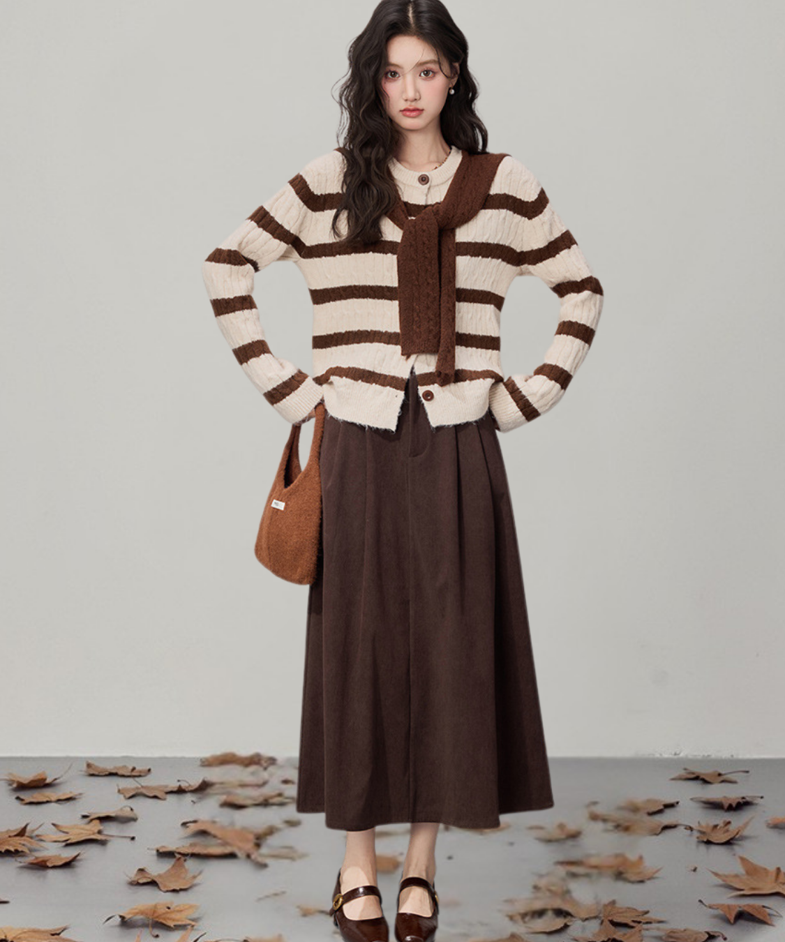 肩掛け風ショール付きボーダー柄ケーブル編みカーディガン