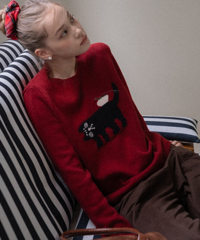 クルーネック黒猫デザインニット