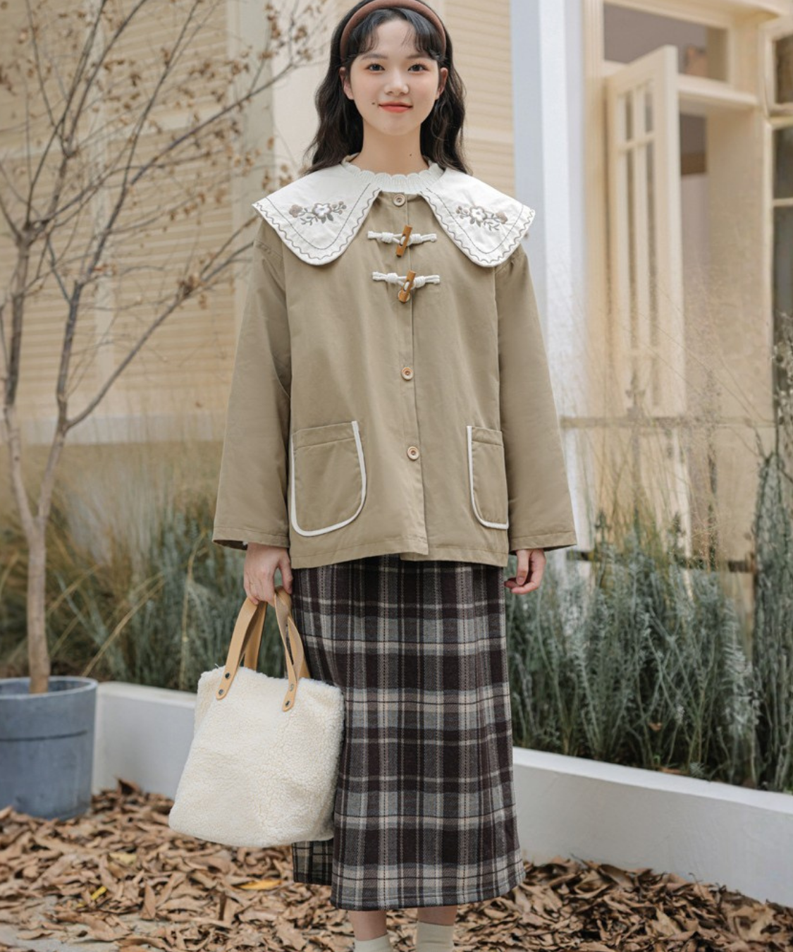 配色パイピングポケット付き刺繍ビッグカラージャケット