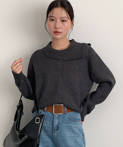 アシンメトリーリブカラーデザインニット