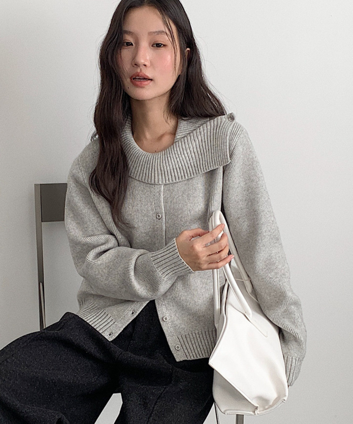 アシンメトリーリブカラーデザインニット