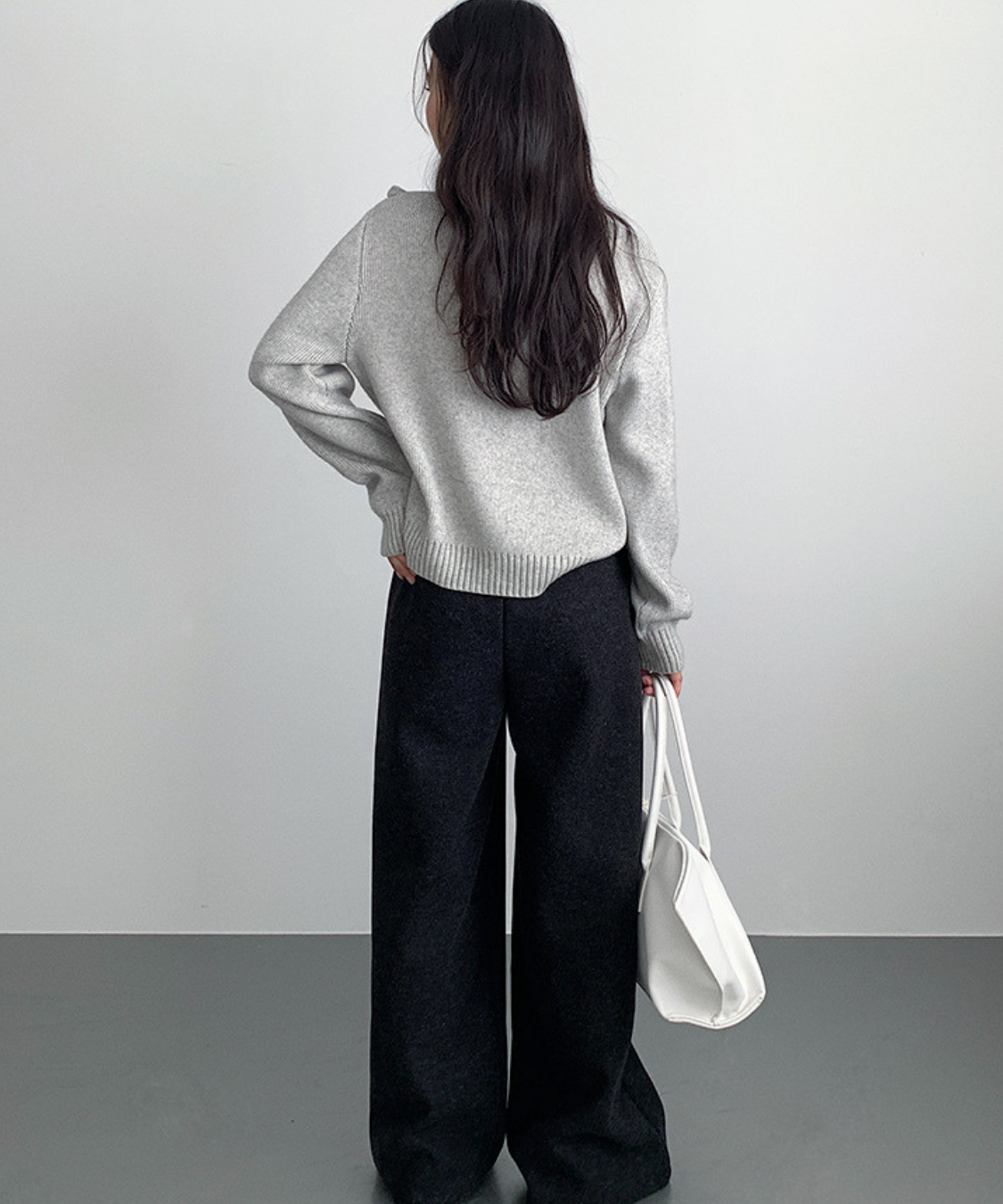 アシンメトリーリブカラーデザインニット