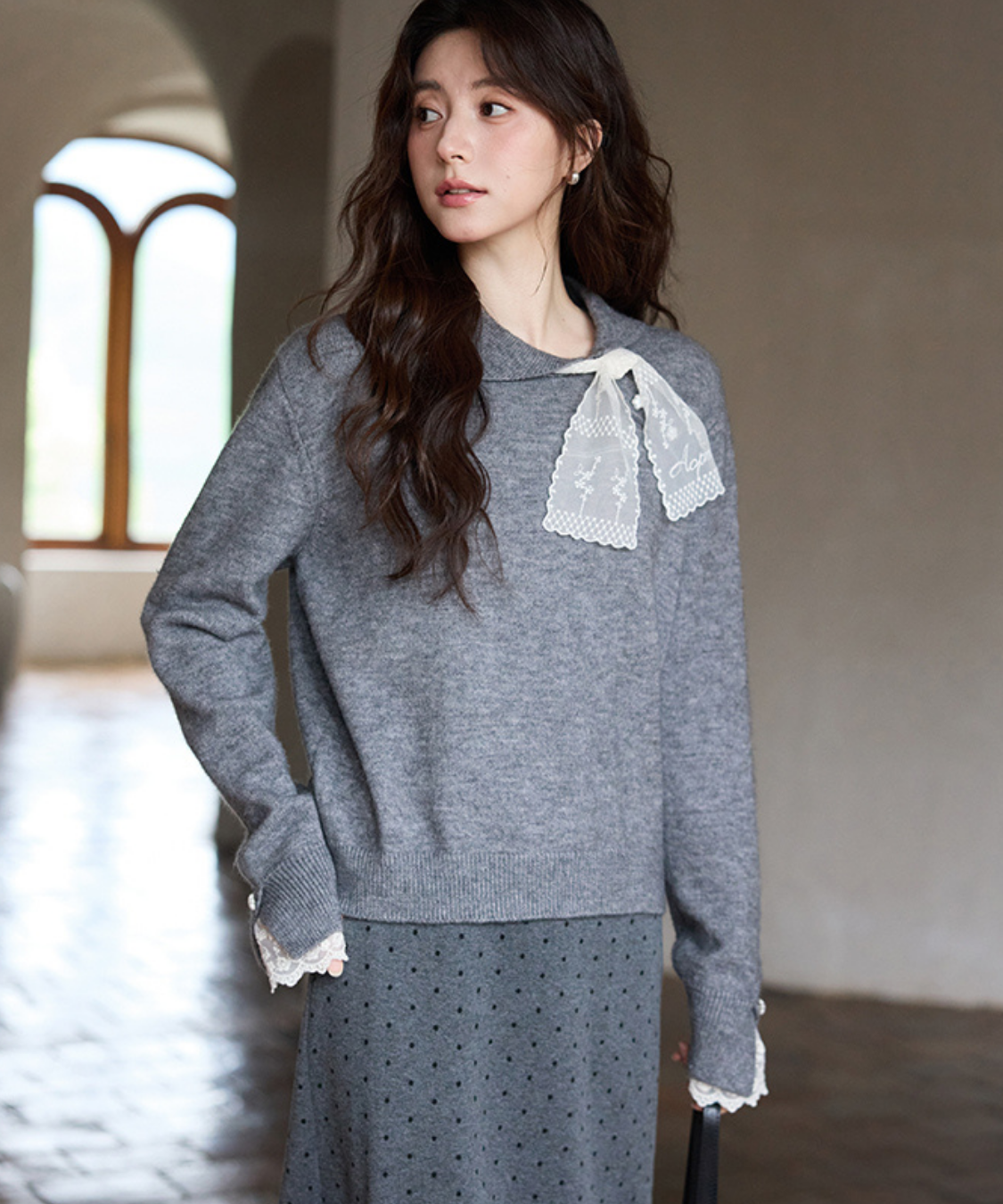 レーススカーフ付き小花ボタンニット