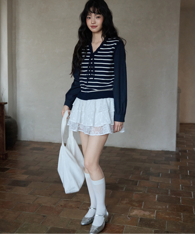 フリル付きVネックボーダーニット切替長袖ブラウス