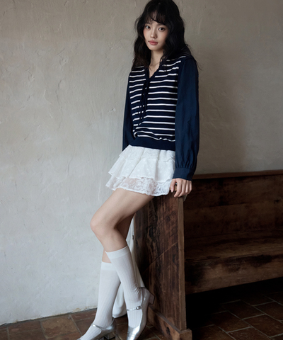フリル付きVネックボーダーニット切替長袖ブラウス