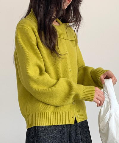 アシンメトリーリブカラーデザインニット