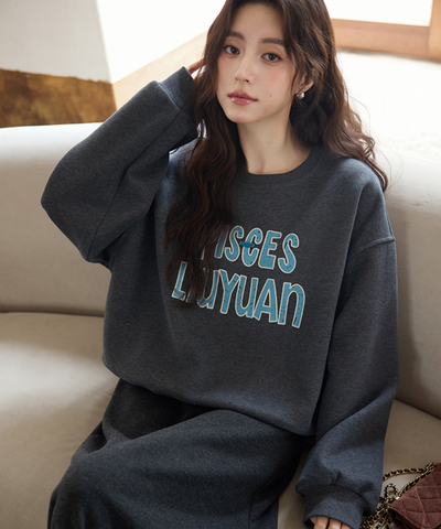 リブネックウォーマー付きロゴスウェット