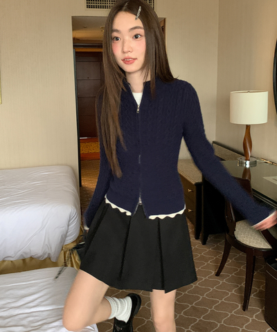 ケーブルジップカーディガン