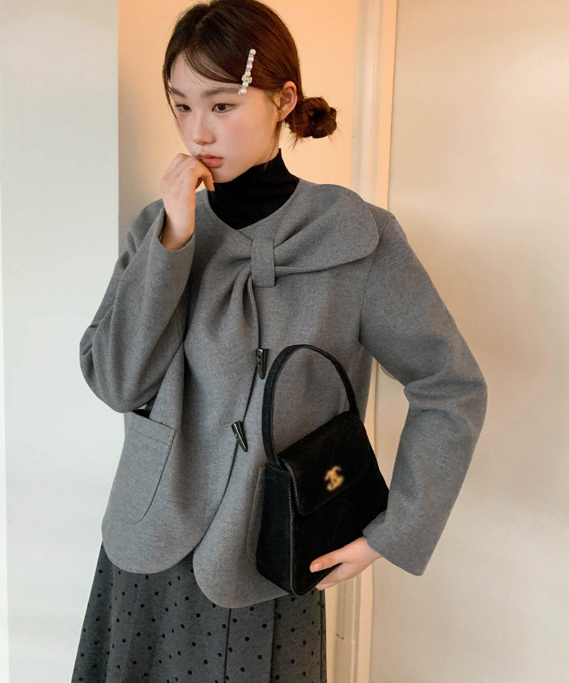 ノーカラーリボン襟トグルボタンジャケット