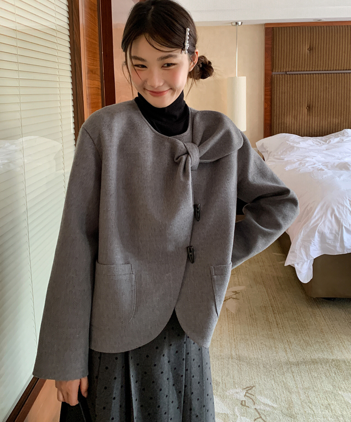 ノーカラーリボン襟トグルボタンジャケット