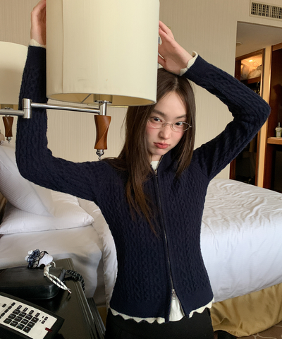 ケーブルジップカーディガン