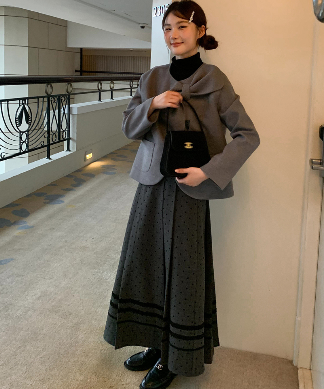 ノーカラーリボン襟トグルボタンジャケット