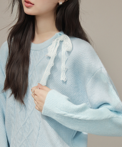 肩レースリボン付きケーブル編みニット