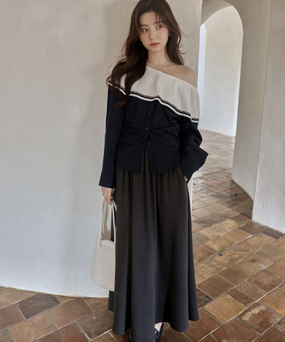 オフショルダーラウンドヨークトップス