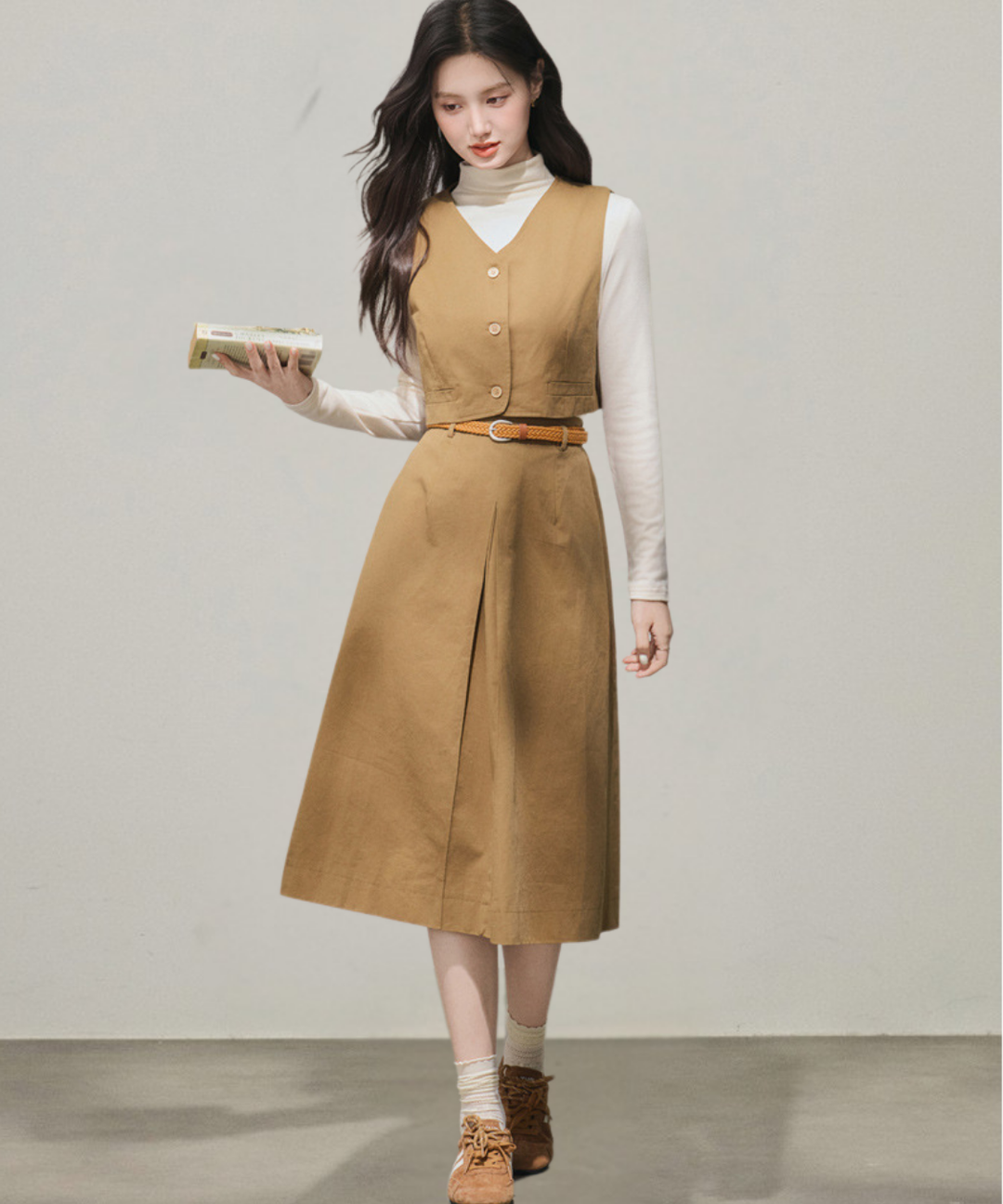 Vネックショートベスト+インタックスカート 2点セット – jemiremi Vネックショートベスト+インタックスカート 2点セット – jemiremi