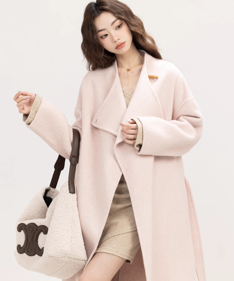 The appeal of one-tone outfits: 1. They create a sophisticated look