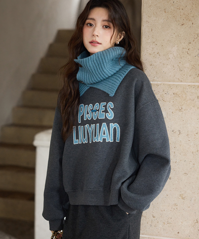 リブネックウォーマー付きロゴスウェット