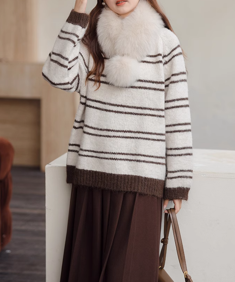 What are the characteristics of one-tone outfits?