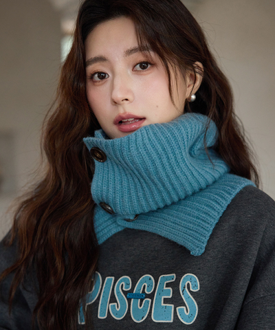 リブネックウォーマー付きロゴスウェット