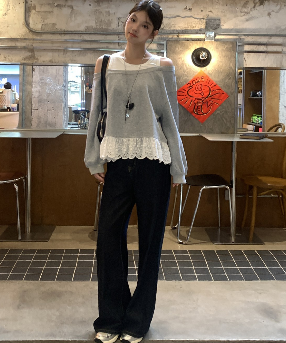 裾レース切り替えオフショル風スウェット